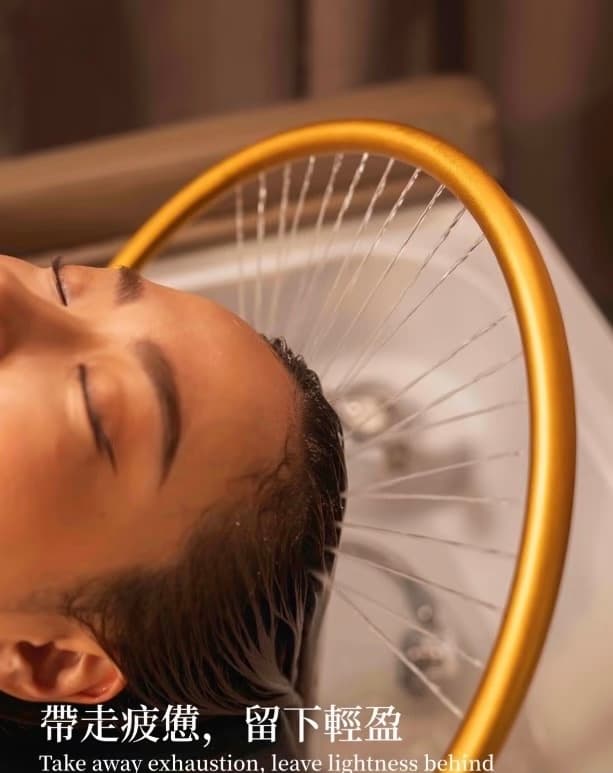 Water therapy during a head spa treatment at Havenly